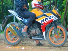 CBR 150R Repsol